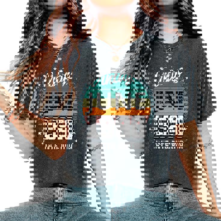 レトロ 45歳 ヴィンテージ 1980年6月 45歳の誕生日 男性 女性 レディースオーバーサイズコンフォートTシャツ