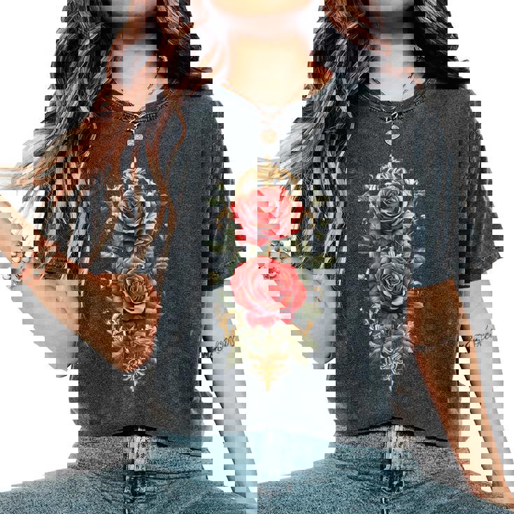 赤いバラ 花 ボタニスト 庭の花 赤いバラ レディースオーバーサイズコンフォートTシャツ