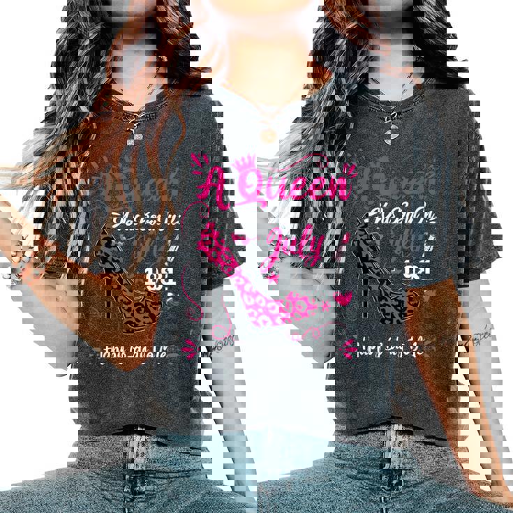 43歳の誕生日 ハイヒール A Queen Was Born In 7月 1981 レディースオーバーサイズコンフォートTシャツ