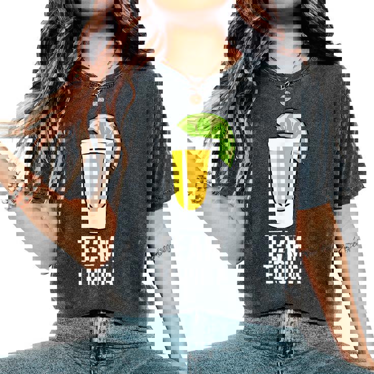 Team Tequila アルコール シンコ・デ・マヨ メキシカンテキーラ レディースオーバーサイズコンフォートTシャツ