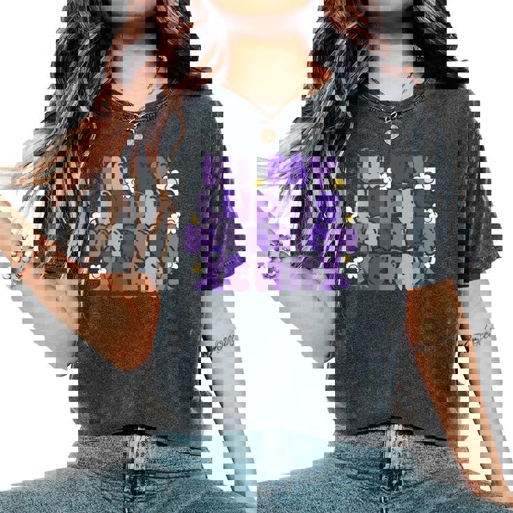 ループス・アウェアネス Lupus Warrior Era Wear Purple Ribbon Groovy レディースオーバーサイズコンフォートTシャツ ループス・アウェアネス Lupus Warrior Era Wear Purple Ribbon Groovy レディースオーバーサイズコンフォートTシャツ