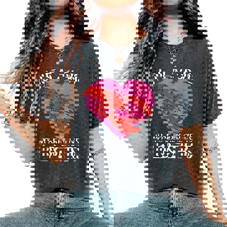 ロブスターが大好きな女の子です。ザリガニ ロブスター レディースオーバーサイズコンフォートTシャツ ロブスターが大好きな女の子です。ザリガニ ロブスター レディースオーバーサイズコンフォートTシャツ