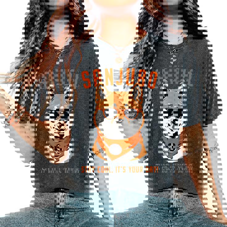 傘寿祝い 犬 柴犬 サングラス 父 男性 女性 母 犬好き 傘寿 お祝い 80歳 おもしろ おもろい レディースオーバーサイズコンフォートTシャツ 傘寿祝い 犬 柴犬 サングラス 父 男性 女性 母 犬好き 傘寿 お祝い 80歳 おもしろ おもろい レディースオーバーサイズコンフォートTシャツ