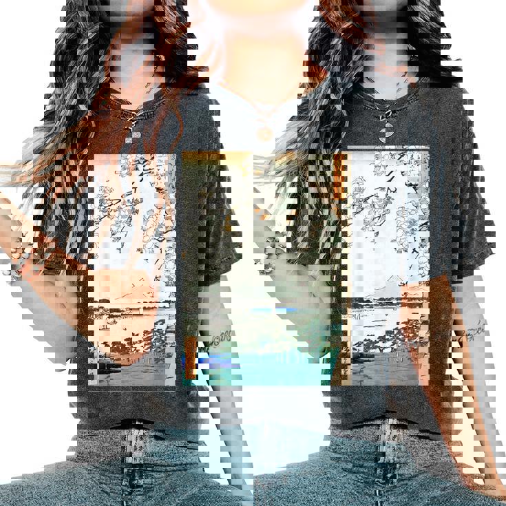 桜の花 ジャパニーズ・ヴィンテージ・アート 歌川 広重 隅田川水神の森真崎 名所江戸百景 レディースオーバーサイズコンフォートTシャツ