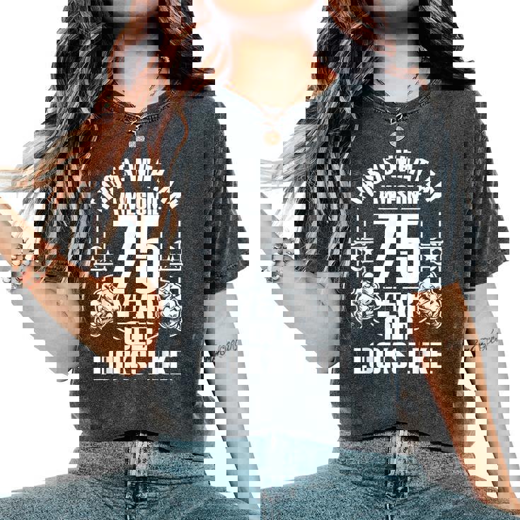 男性、女性、75歳の誕生日への75歳の誕生日プレゼント レディースオーバーサイズコンフォートTシャツ 男性、女性、75歳の誕生日への75歳の誕生日プレゼント レディースオーバーサイズコンフォートTシャツ