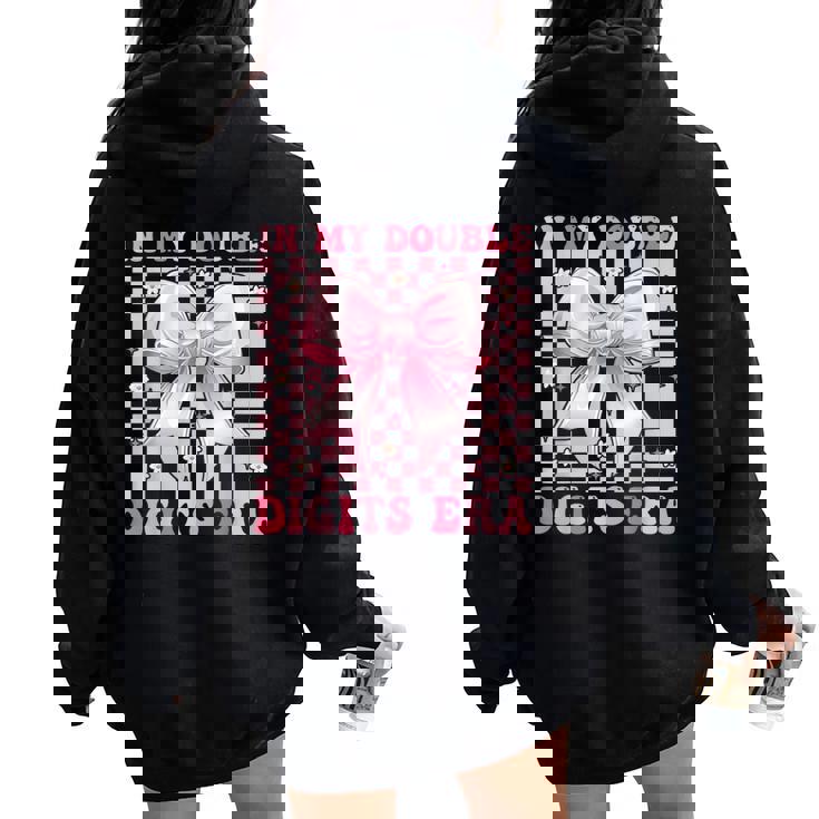 In My Double Digits Era キュートなコケットボウ 10歳の誕生日 女の子 レディース オーバーサイズ パーカー バックプリント