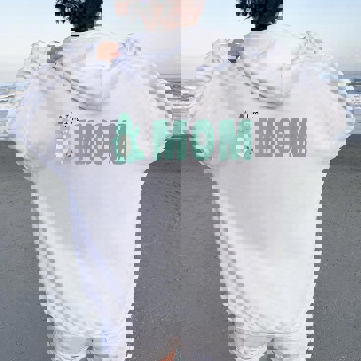 恐竜 かわいい 恐竜好き 家族 お揃い 親子ペア 親子コーデ 家族写真 お母さん 母 はは ママ I'm Mom レディース オーバーサイズ パーカー バックプリント