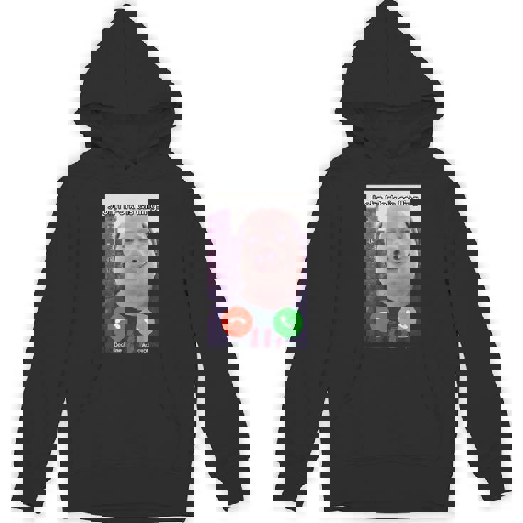 ジョン・ポークがファニー・アンサー・コール・フォンをかけている パーカー