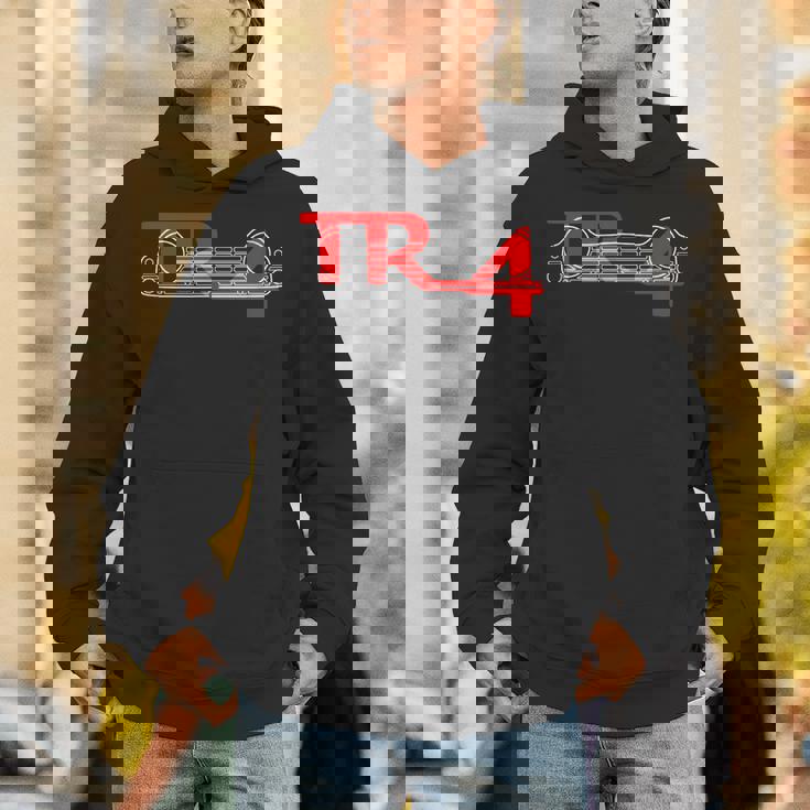 1960年代トライアンフ Tr4クラシック英国カーグリルとエンブレム。 パーカー