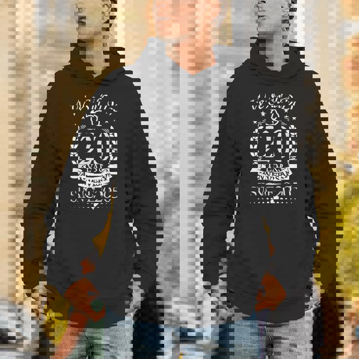 2005年結婚20周年から20年を続けています。 Hoodie