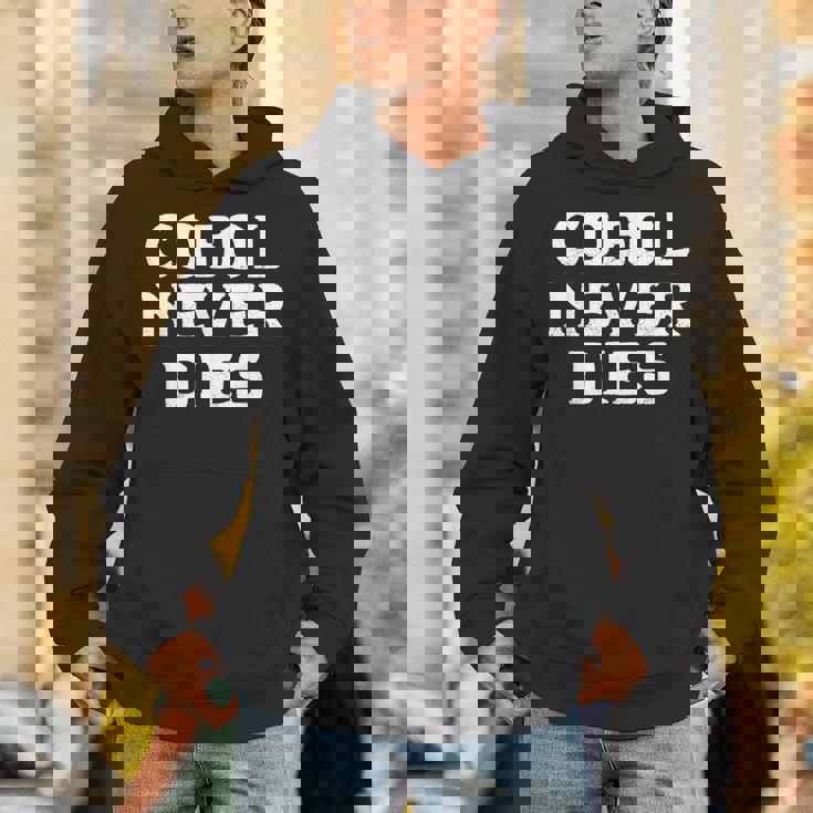 Cobol Never Dies 面白いコボルプログラマー ミニマリストデザイン パーカー