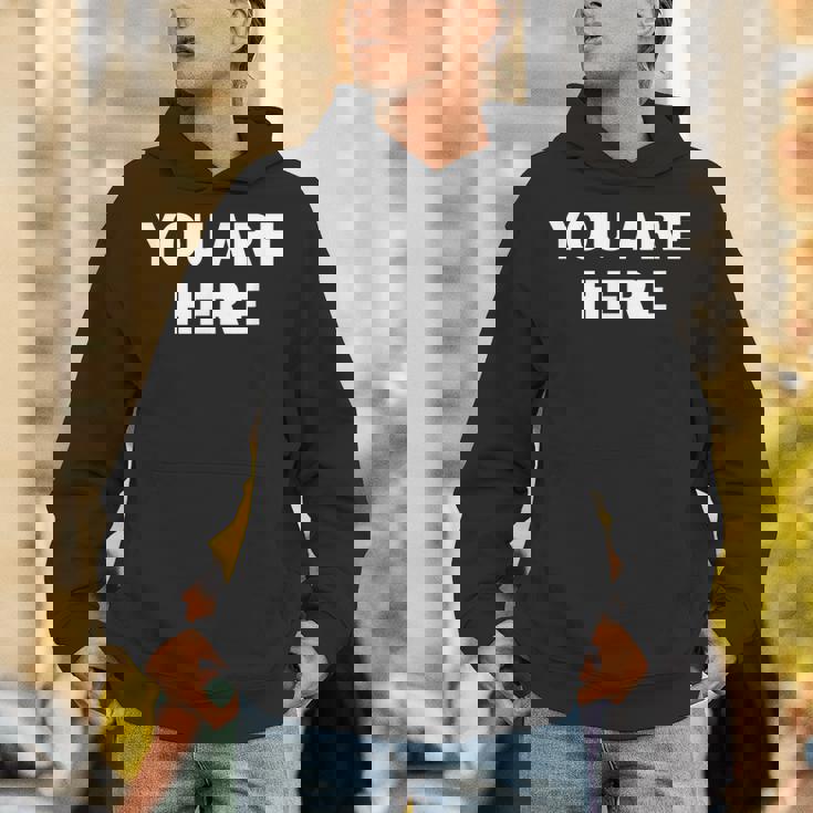 Cool You Are Here トレンディでシンプルな言葉のデザイン パーカー