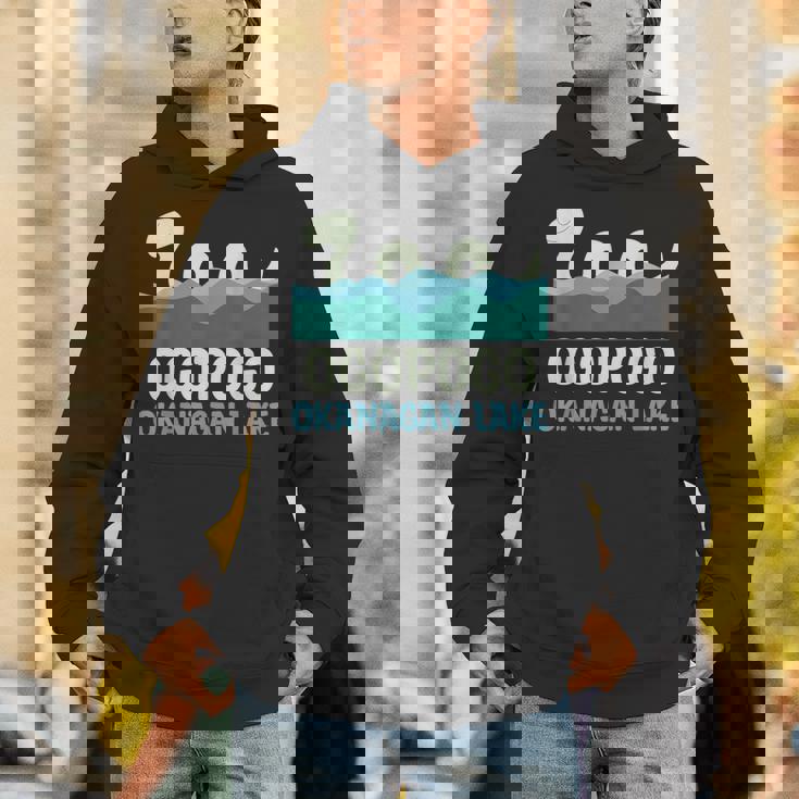 Ogopogo オカナガン湖 怪獣 生き物 かわいい かわいい クリプティッド パーカー