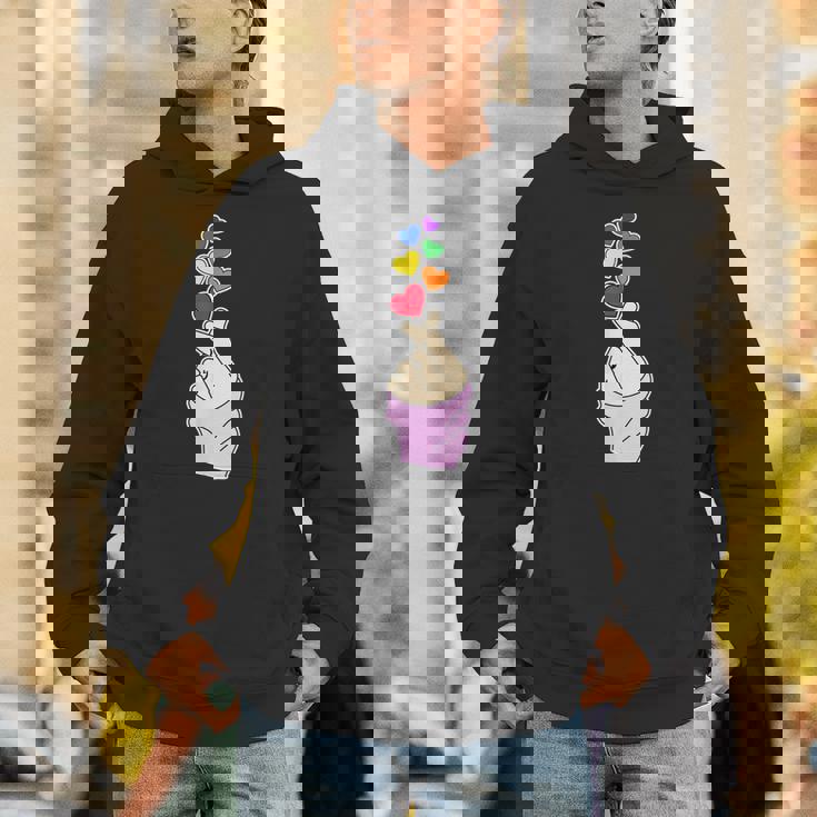 Pride レズビアン ゲイバイセクシャル トランスジェンダー 指 ハート付き パーカー