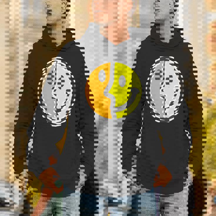 【ピカソ風】スマイル フェイス 笑顔（パロディ）キュビズム【スマイリー】ニコニコ 黄色 ポップ かわいい パーカー