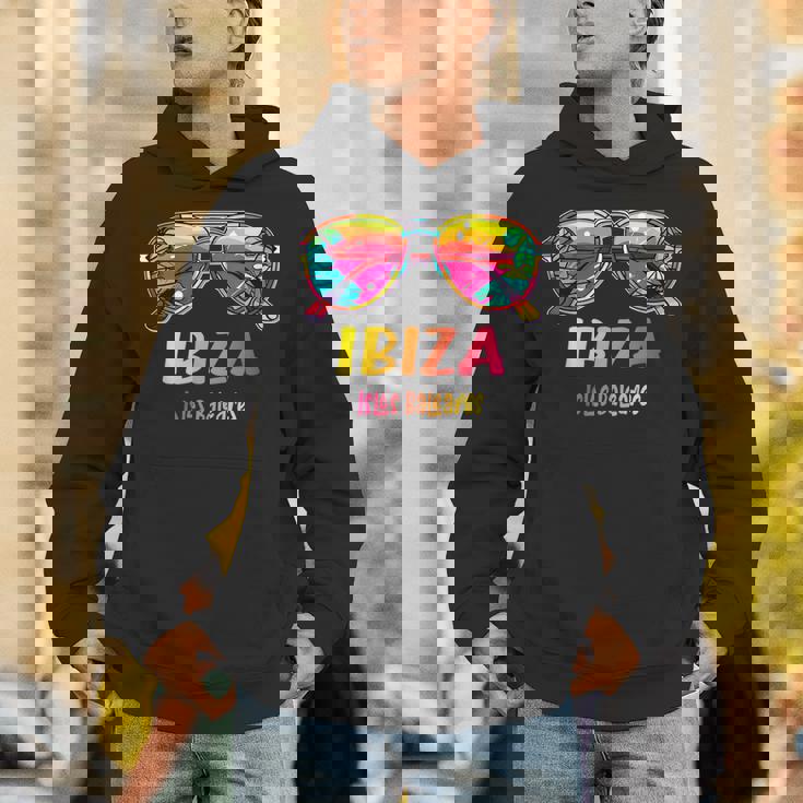 イビサ島バレアレス サングラスの衣装イビサ パーカー