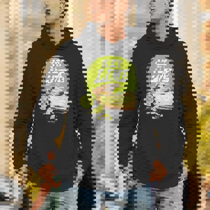 クラシックなデザート愛好家のための素晴らしいキーライムパイ。 パーカー