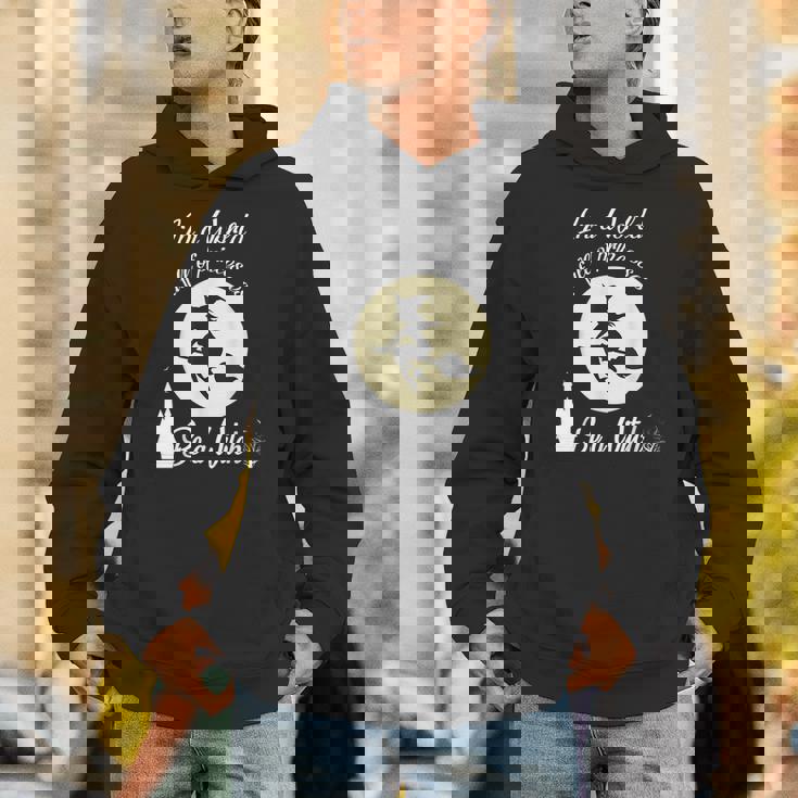 プリンセスがいっぱいの世界では魔女の月ハロウィンの贈り物になる Hoodie