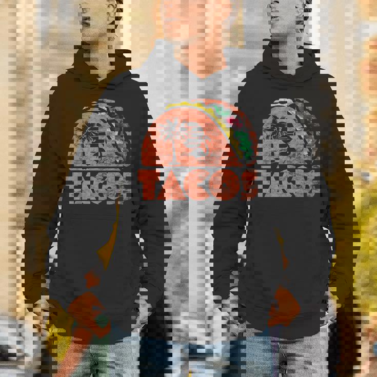 ヴィンテージタコスレトロビーチスタイル。 Hoodie