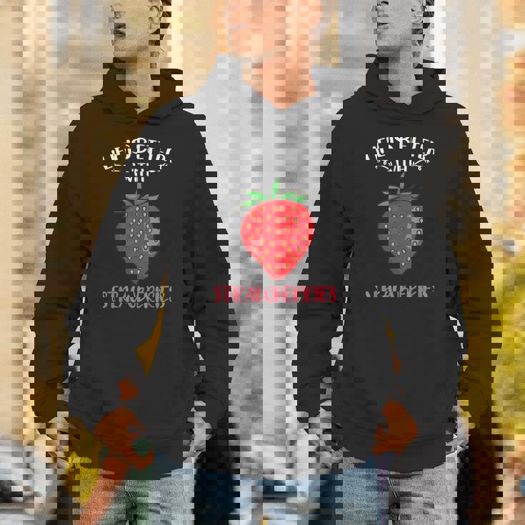 人生はイチゴとベターです Hoodie