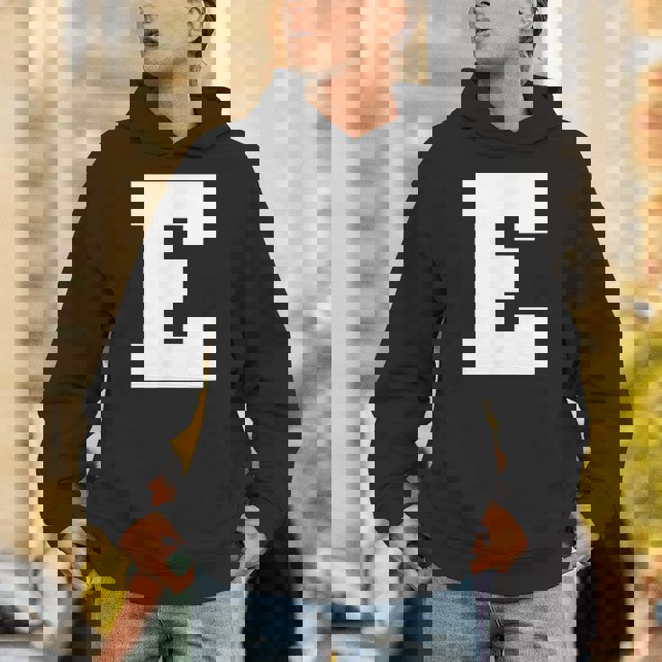 大文字 E アルファベット モノグラム イニシャル パーカー