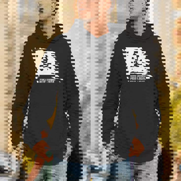 琵琶湖の海賊 ドクロ 旗 日本の景勝地 パロディ Biwako 滋賀県 日本 Hoodie