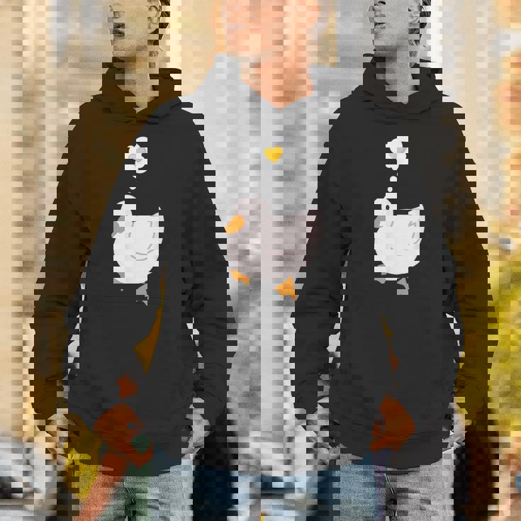 目玉焼きのハートがかわいいアヒル好きのデザイン。 Hoodie