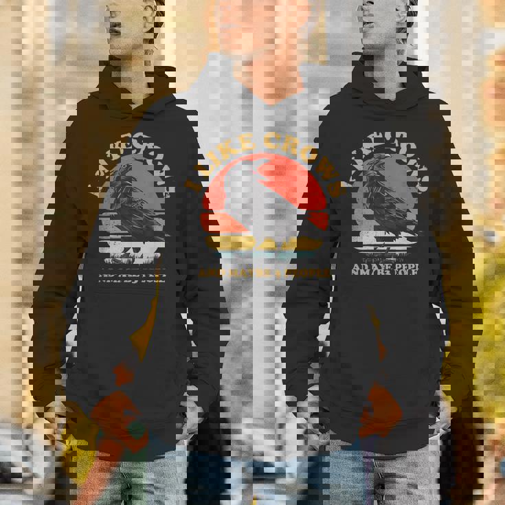 私はカラスと多分 3 人が好きです レトロ ビンテージ ブラック カラス Hoodie