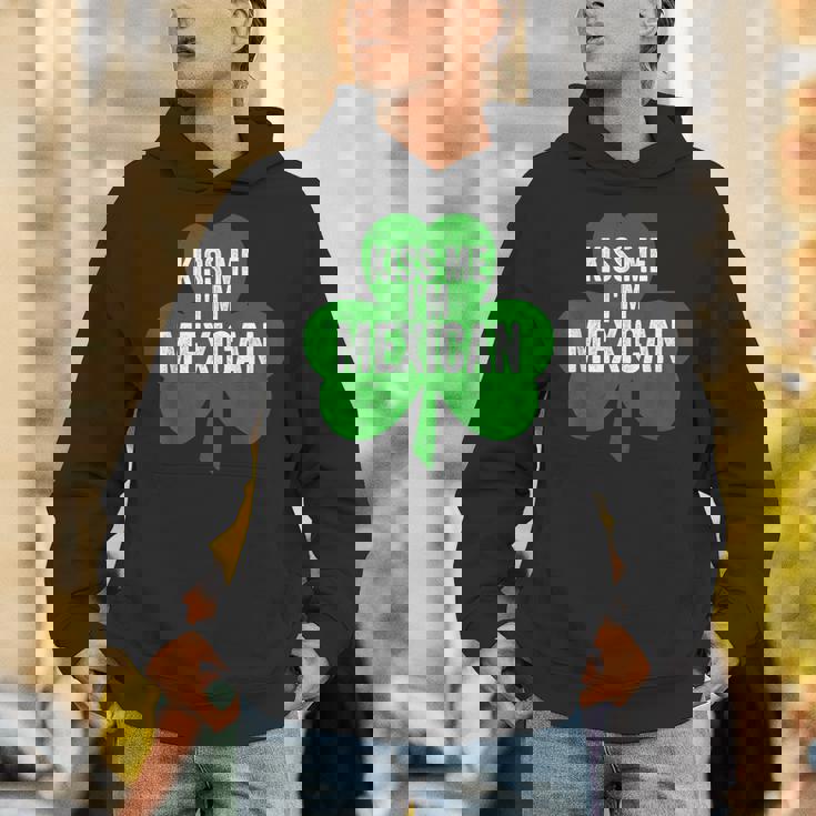 聖パトリックデー 面白いギフト Kiss Me I'm Mexican パーカー