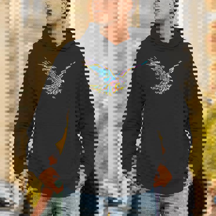 鷹モチーフ 鳥 獲物 くちばし 爪 カラフル 鳥 ハヤブサ パーカー