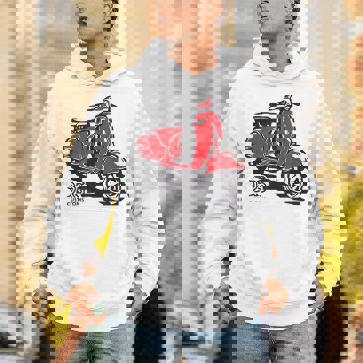 Piaggio クラシックスクーター イタリア製 ピンク Hoodie