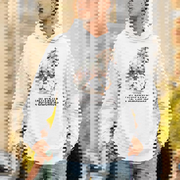 馬の水彩画、乗馬、優雅な高速ランニング馬 パーカー