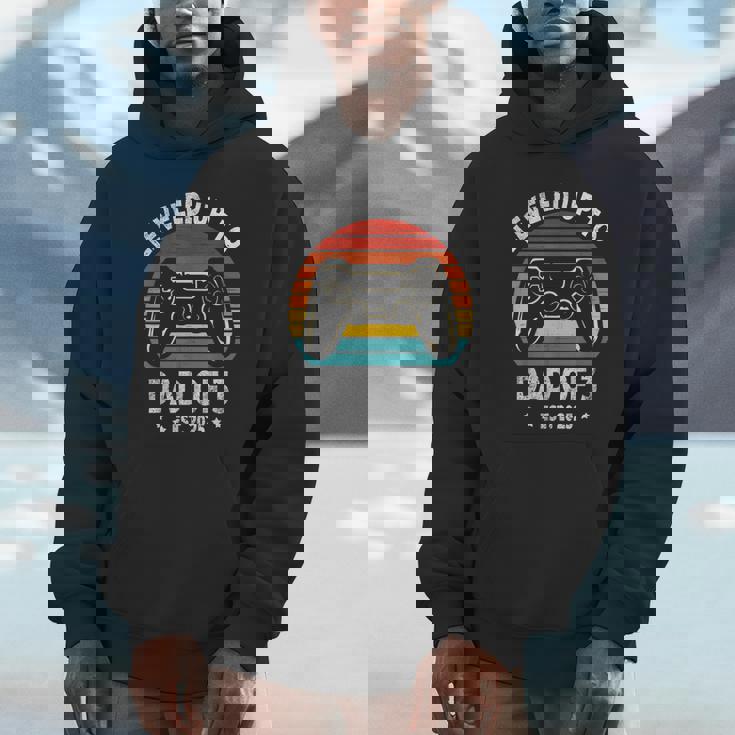 3人のお父さんにレベルアップ 再び3人のパパ 2025 父の日 Hoodie