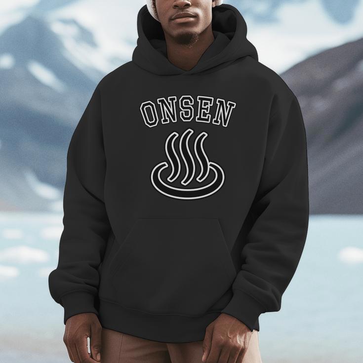 Onsen 温泉マーク（チーム ユニフォーム風）【変なtシャツ屋さん】（お風呂 大好き）銭湯 記号 お土産 旅行 面白い 長袖tシャツ パーカー