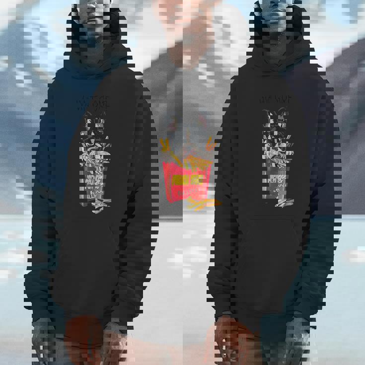 クールなフレンチブルドッグがフライドポテトを食べるグラフィッククールなデザイン。 パーカー