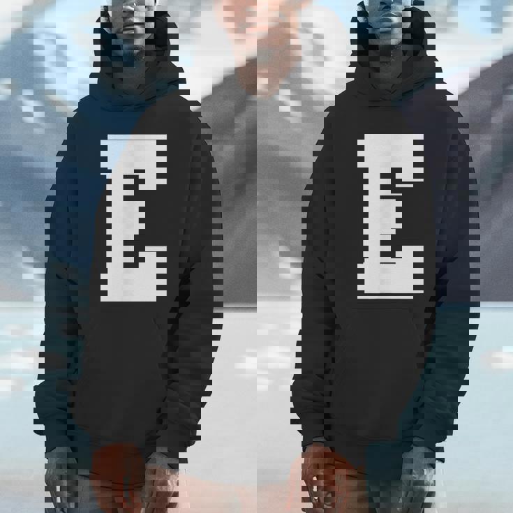 大文字 E アルファベット モノグラム イニシャル パーカー