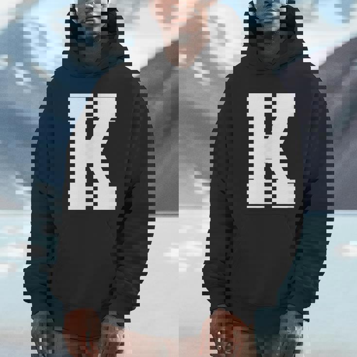 大文字 K アルファベットモノグラム イニシャル Hoodie