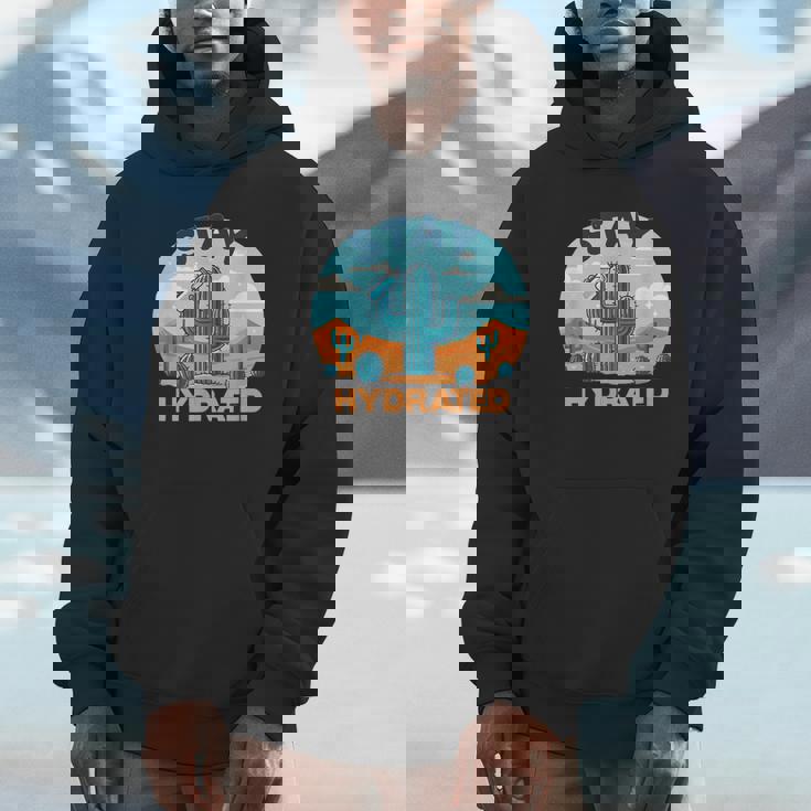 面白いサボテンの水やり-水分補給 パーカー