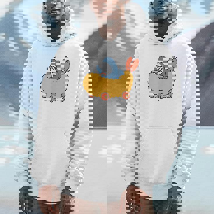 エビフライのくるまを運転するサメ パーカー