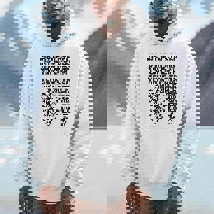 ジャーマン・シェパードはあなたの心を盗みますあなたのベッドとソファを盗みます Hoodie