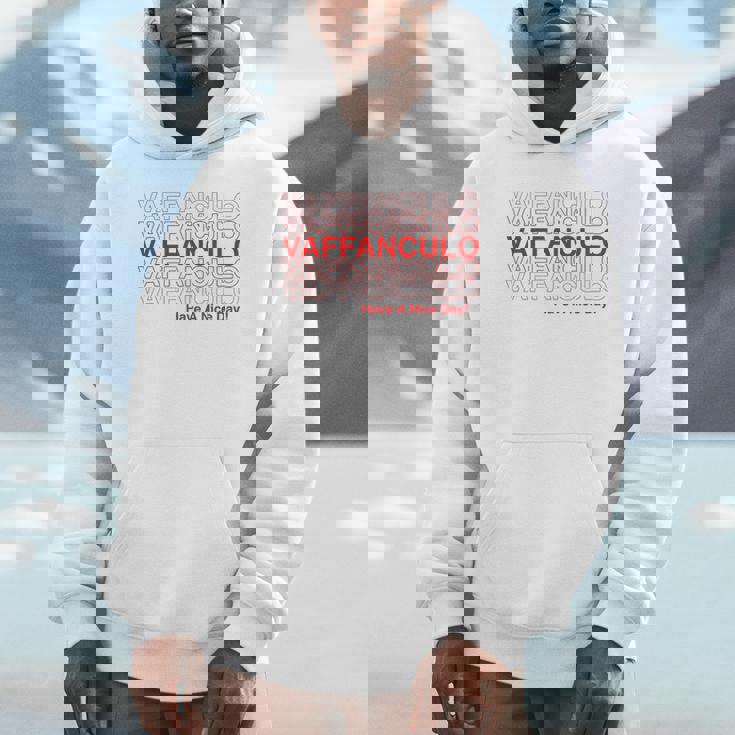 面白いvaffanculoデザイン イタリア語で素敵な一日を。 Hoodie