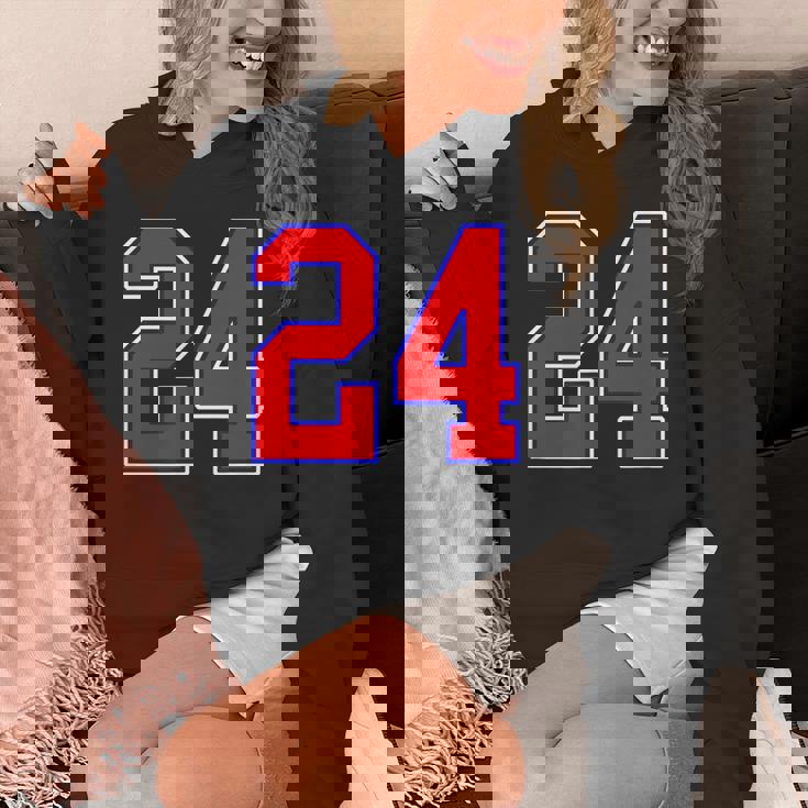 24番の大学スポーツスタイル。レッド、ブルー、ホワイト。 パーカー