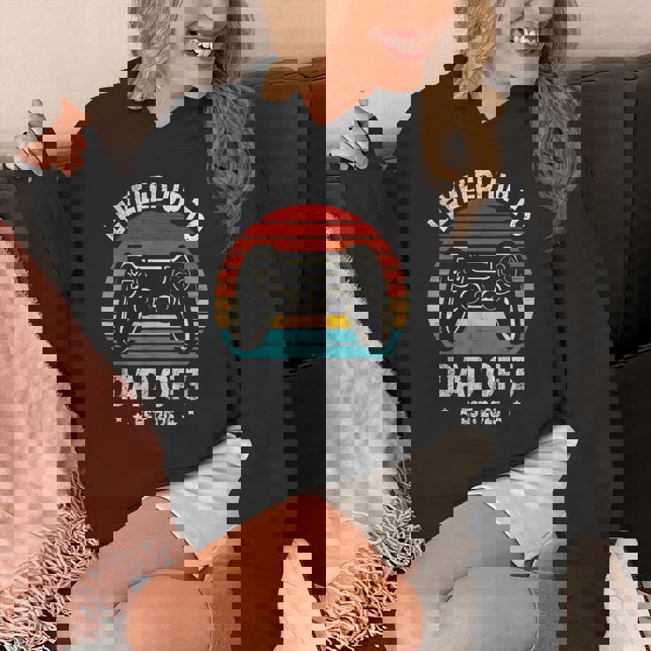 3人のお父さんにレベルアップ 再び3人のパパ 2025 父の日 Hoodie