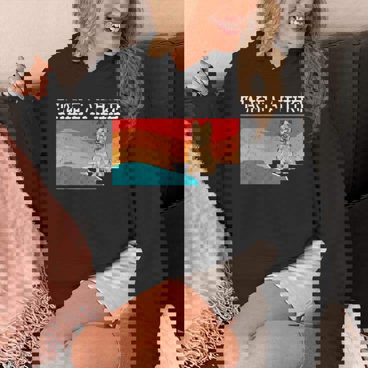 Take A Hike ケアンテリア グラフィック ハイキング パーカー