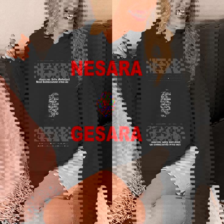 Nesara Gesara、赤い文字。 Hoodie