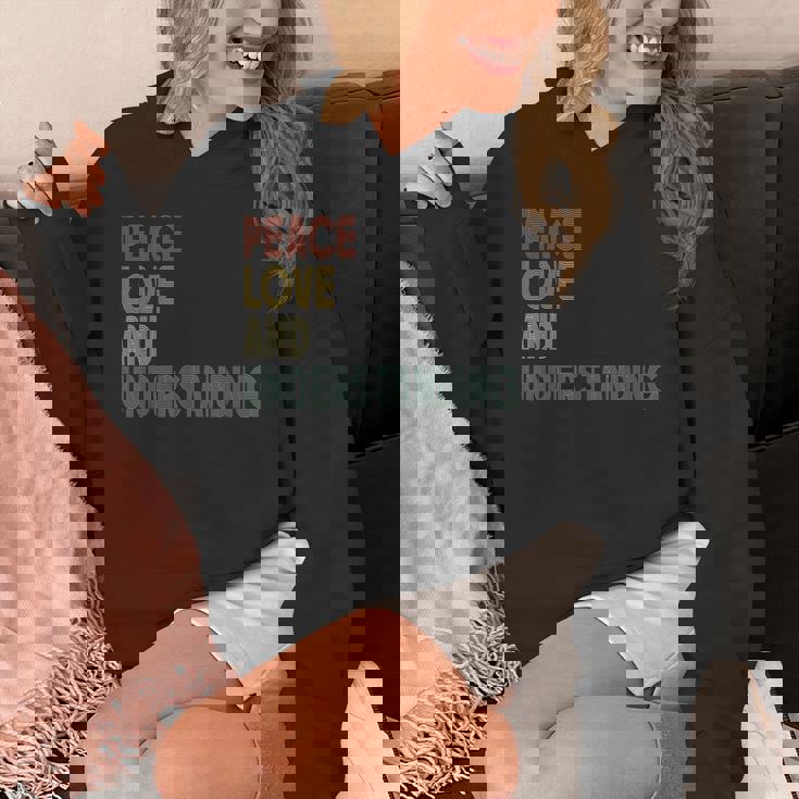 Peace Love And Understanding シャツ インスピレーションを与える引用 レトロ パーカー