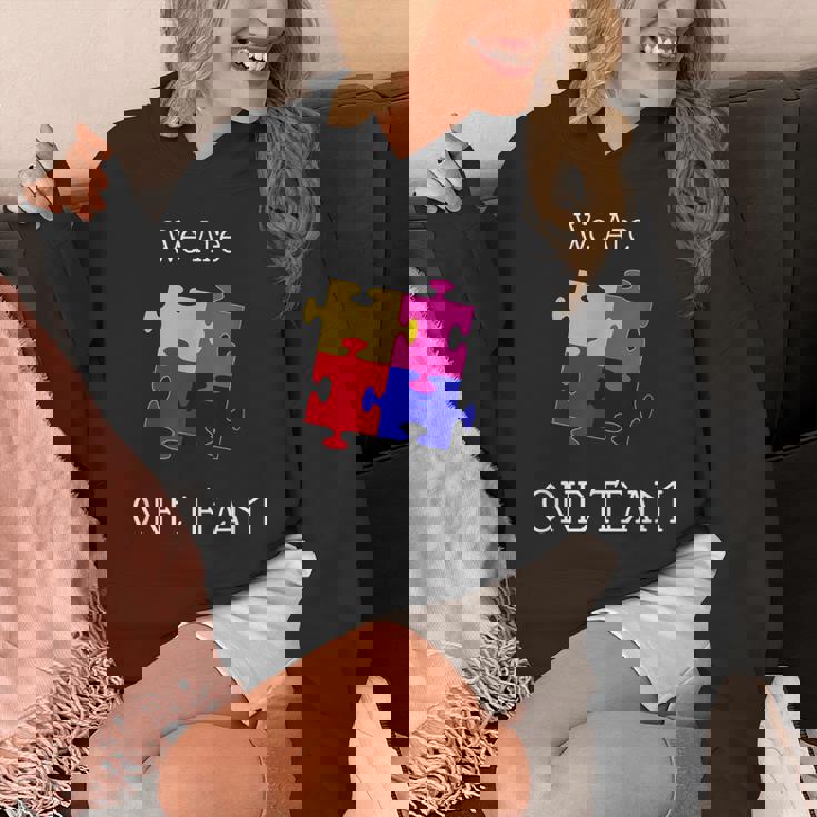 We Are One Team ジグソーパズル付き パーカー