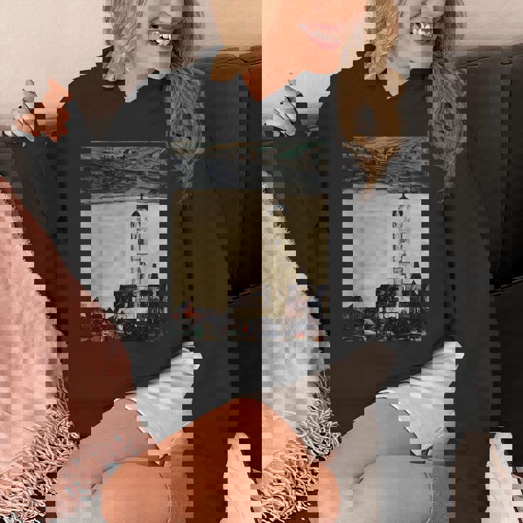 エゴン・シーレ作「ドナウ川のシュタインの教会」1913 パーカー