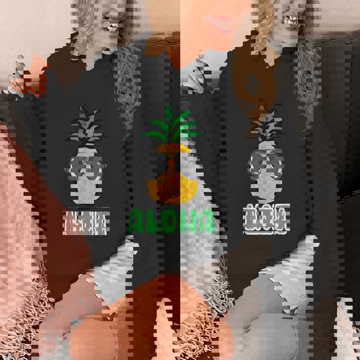キュートなアロハパイナップルサングラス ハワイアンティキ Hoodie