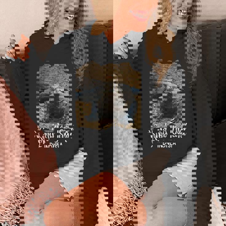 コモド島 インドネシア レトロポスターコモドドラゴン パーカー